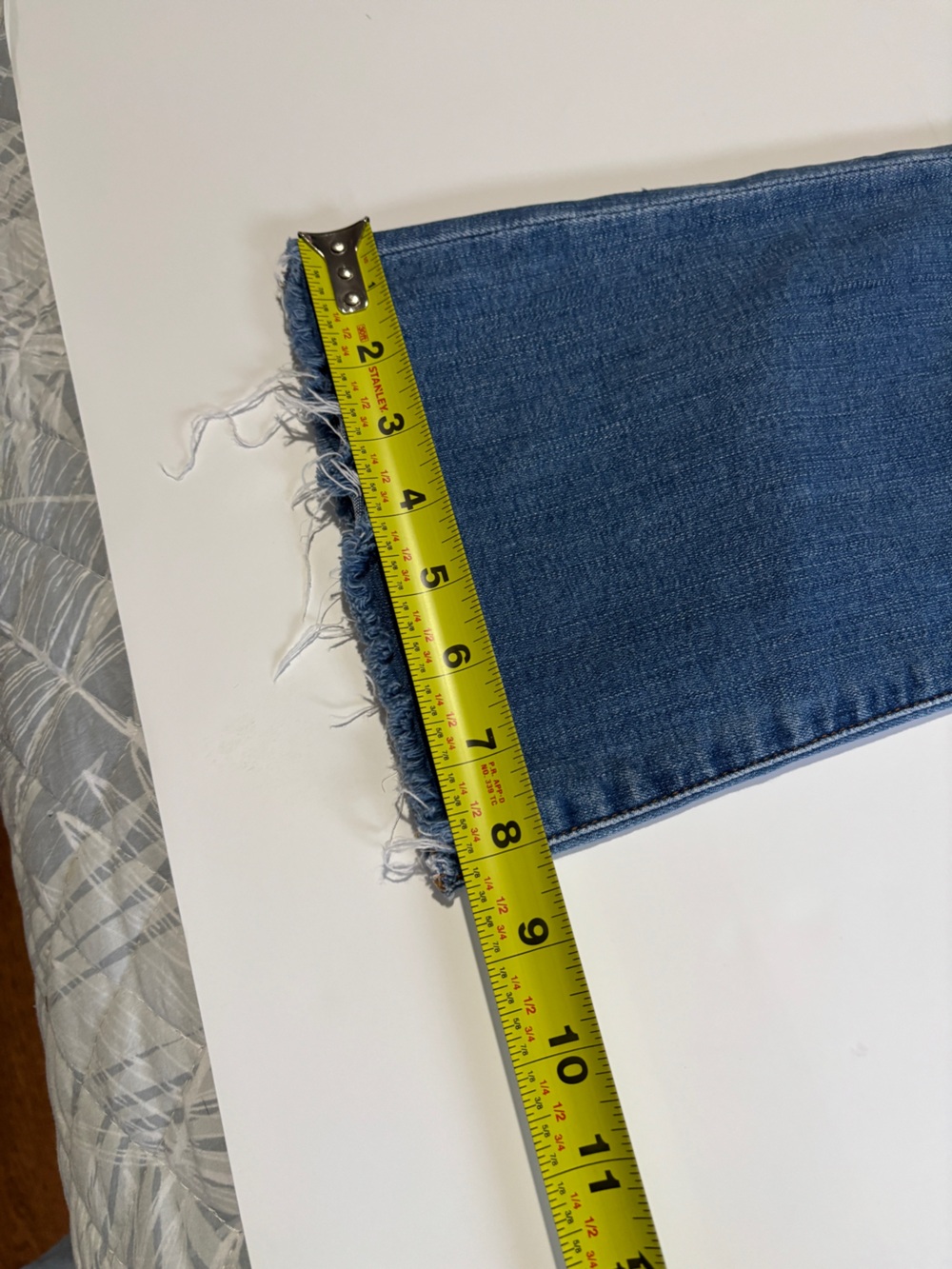 FRAME Le Crop Mini Boot Jeans Columbus Medium Wash Raw Hem - Size 29 - Picture 5 of 8